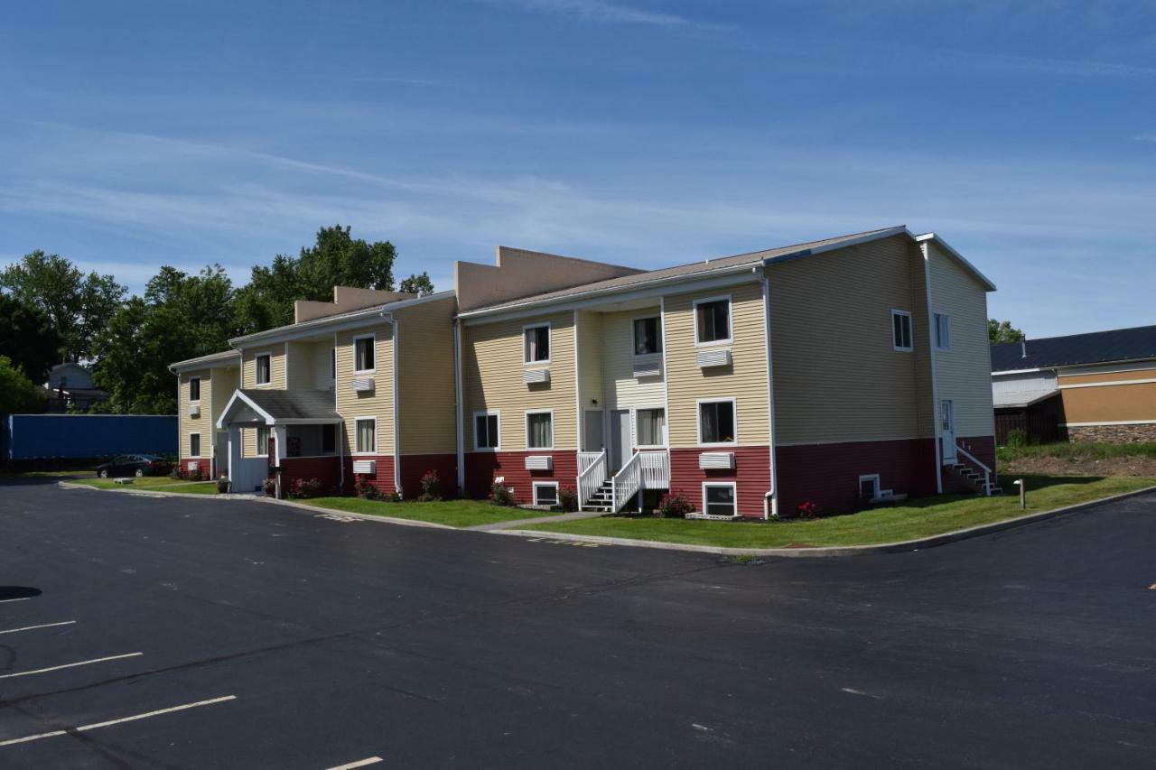 Budget Inn Ontario Ontario Center Exterior photo