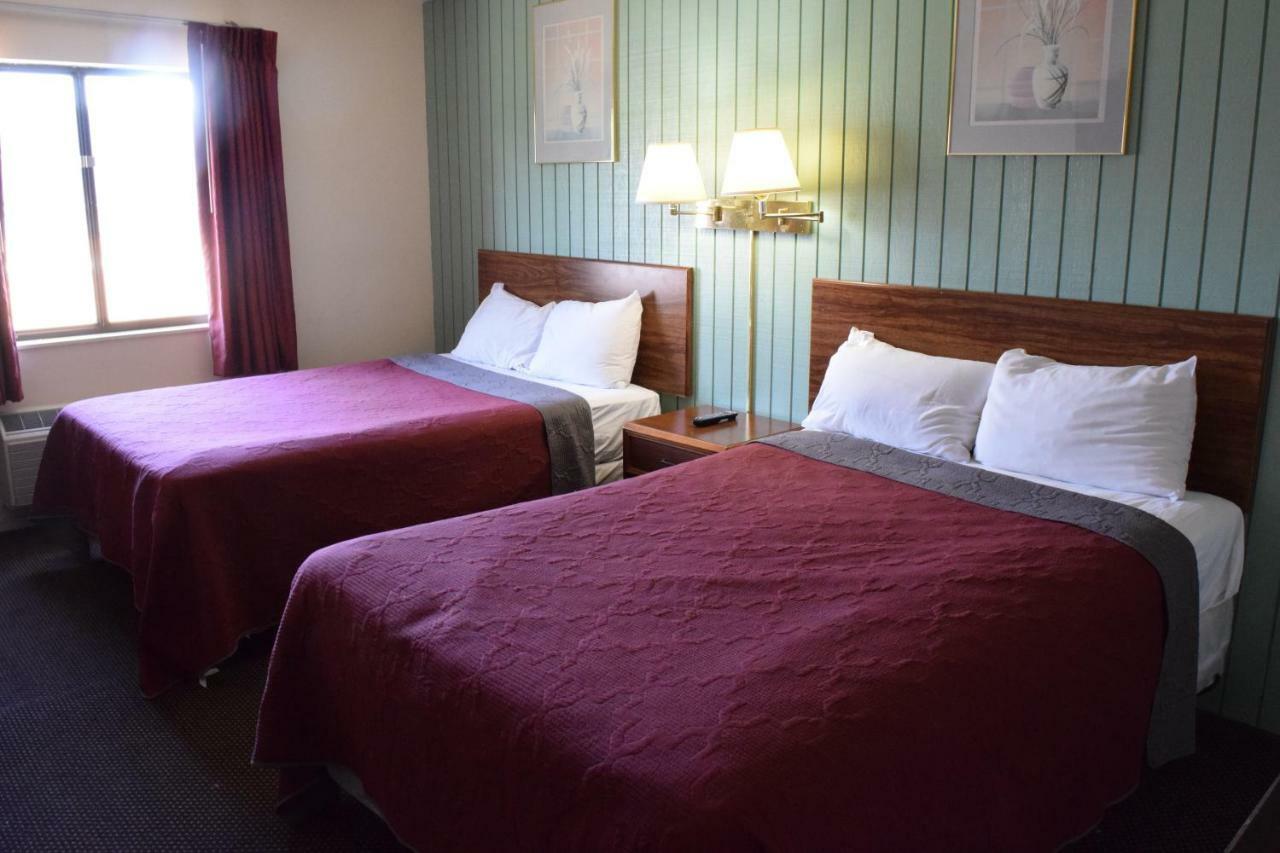Budget Inn Ontario Ontario Center Exterior photo